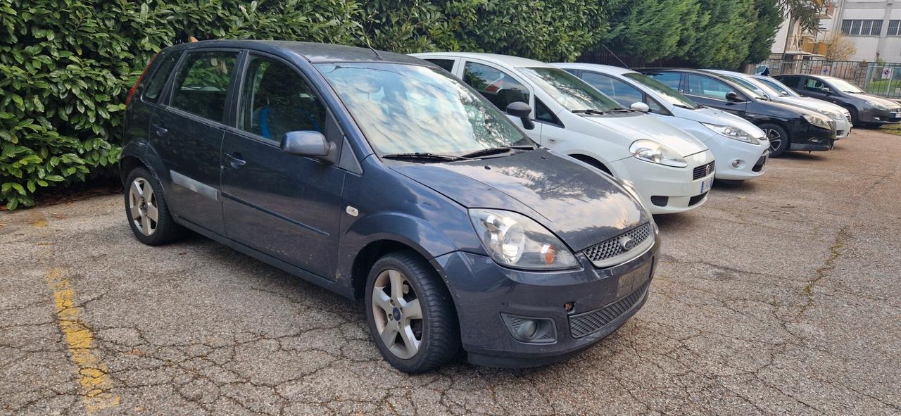 Ford Fiesta 1.4 TDCi 5p. Ghia per export