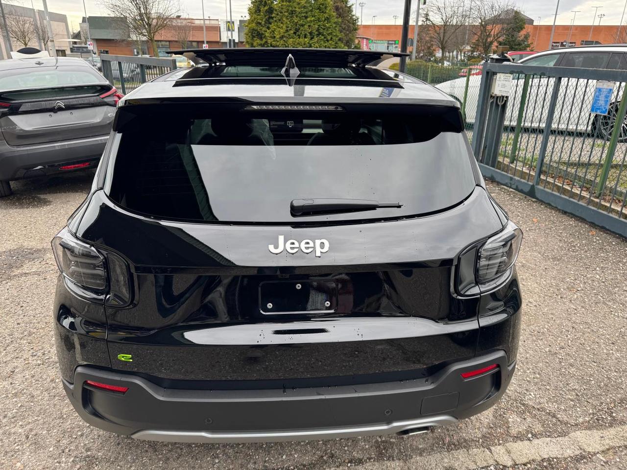 Jeep Avenger 1.2 turbo e-hybrid mhev Summit fwd 110cv edct6