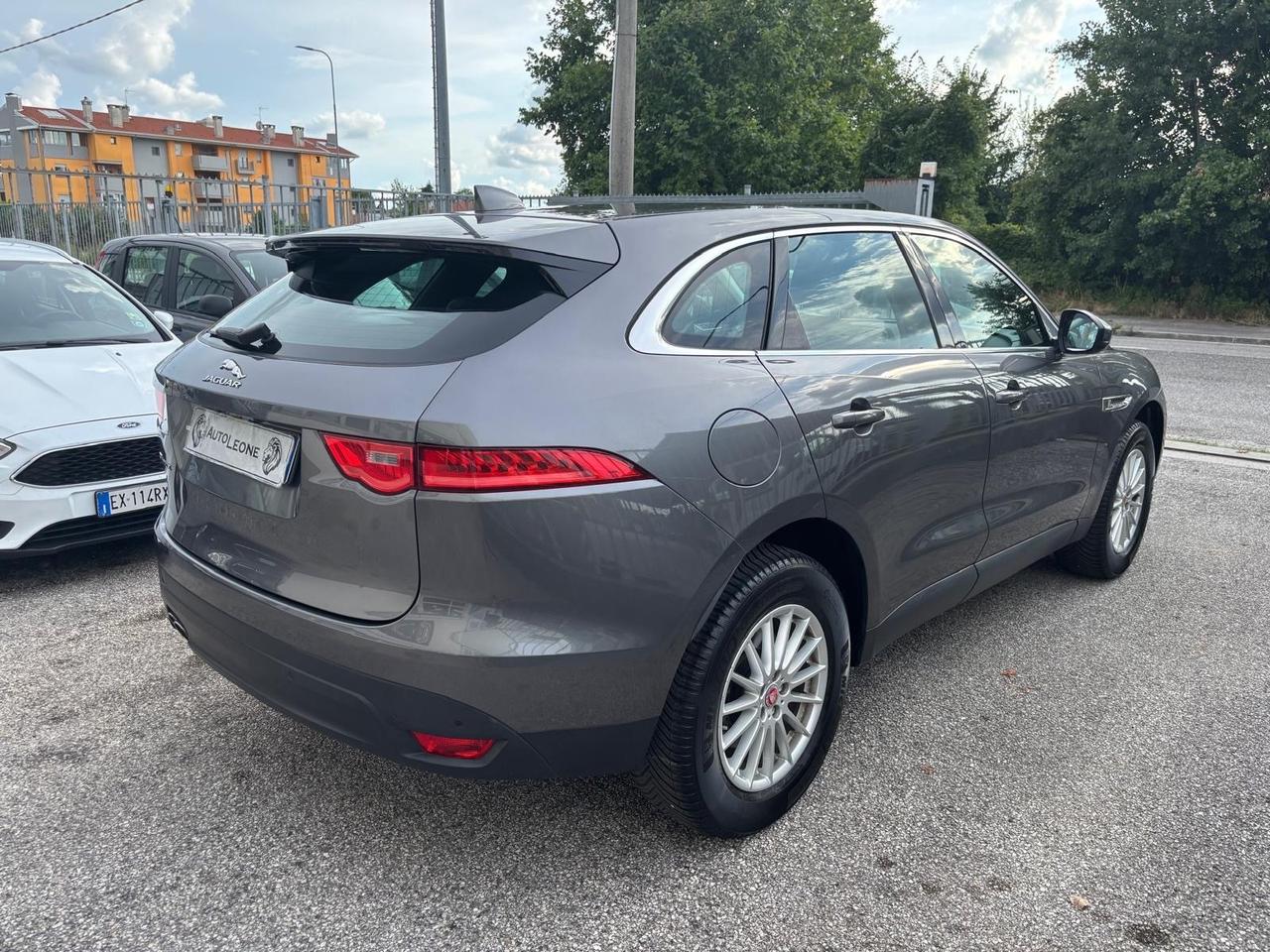 Jaguar F-Pace 2.0 D 180 CV Pure