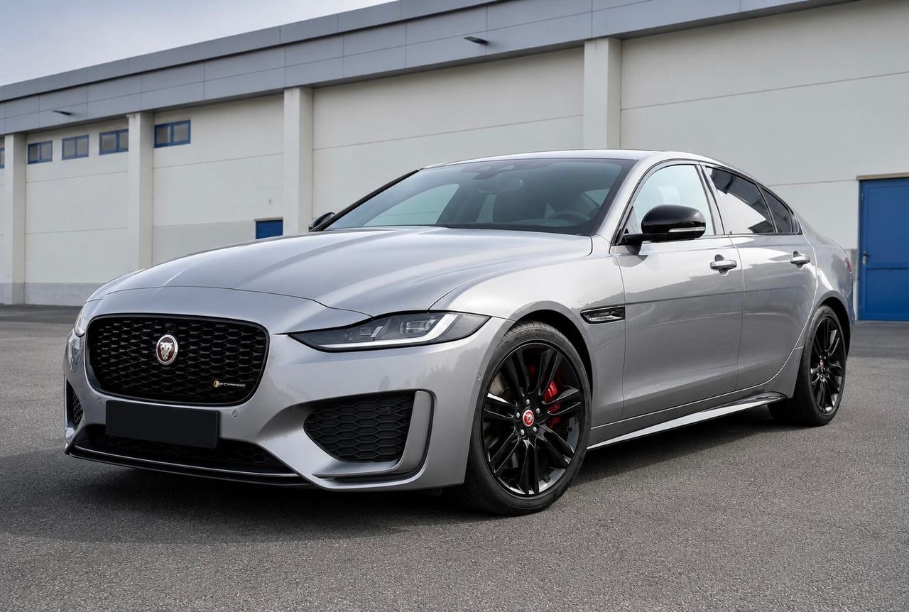 Jaguar XE 2.0 D 204 CV aut. R-Dynamic Black EDITION