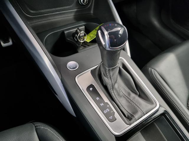 AUDI Q2 40 TFSI quattro S tronic SLINE Identity Black