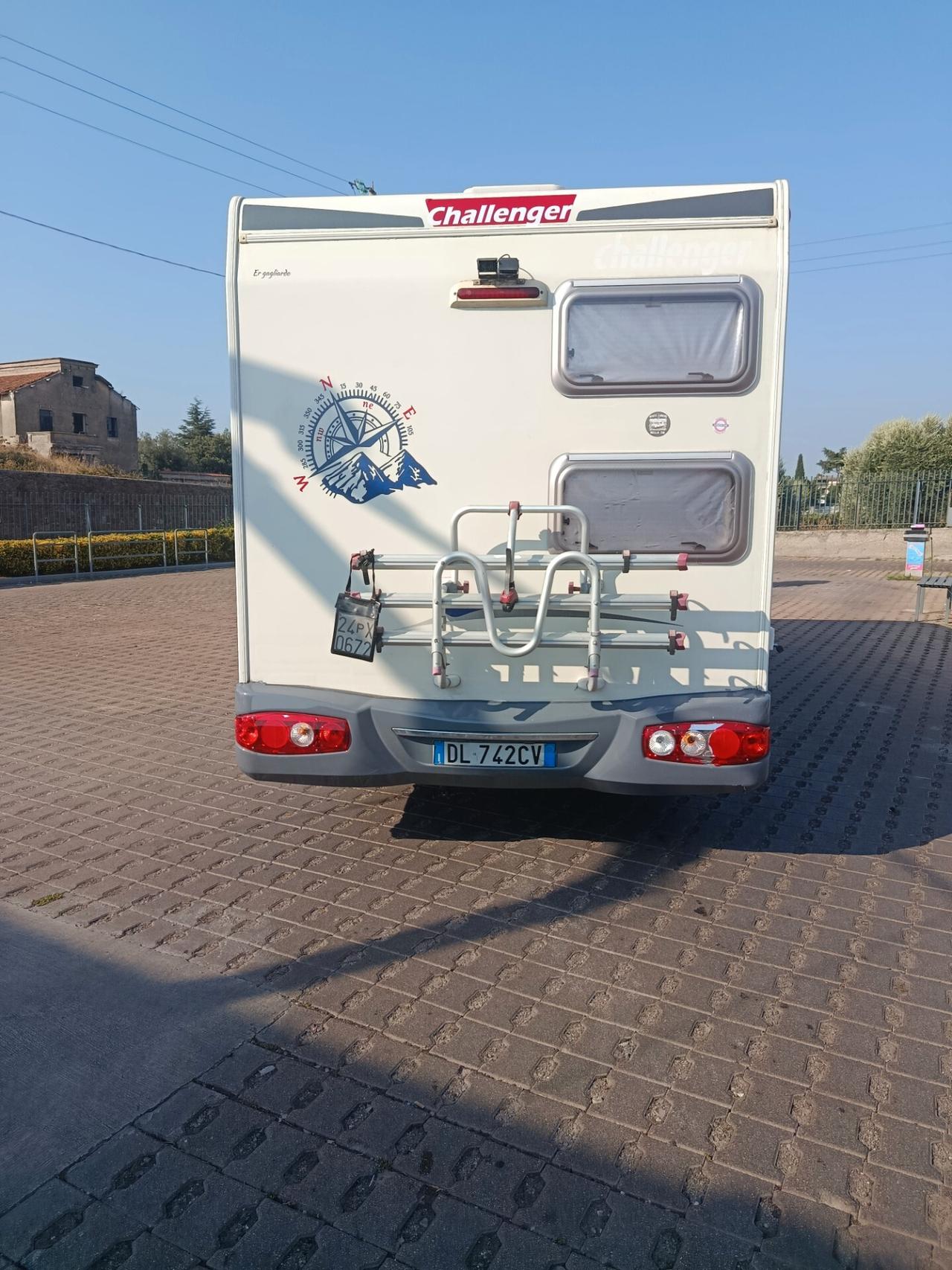 Challenger Genius49 7 posti letto