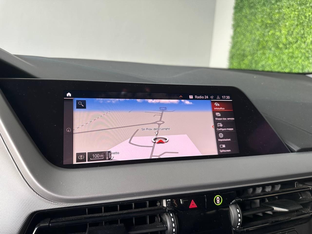 BMW - Serie 1 F40 116d Sport