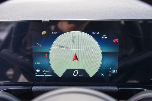 MERCEDES-BENZ GLA 200 d Automatic Business Extra