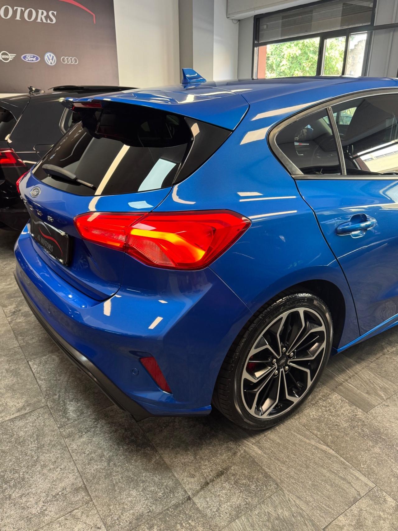 Ford Focus 1.0 EcoBoost 125 CV ST Line Finanziabile