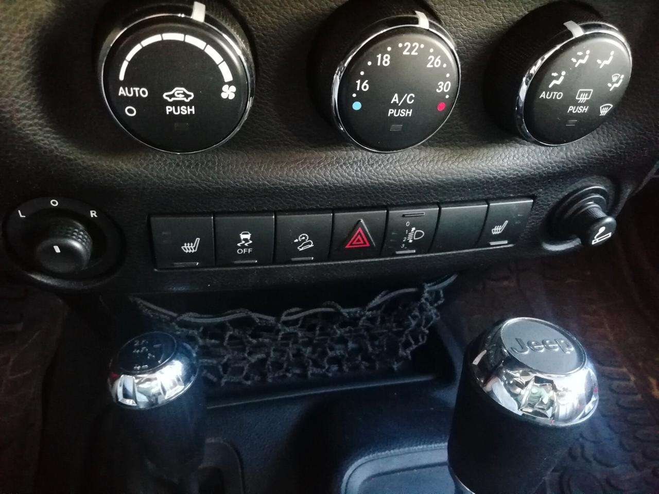 Jeep Wrangler 2.8 CRD DPF Sahara Auto