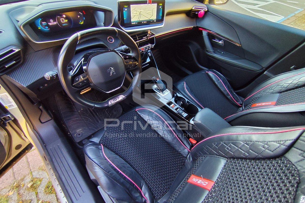 PEUGEOT 2008 motore elettrico 136 CV GT