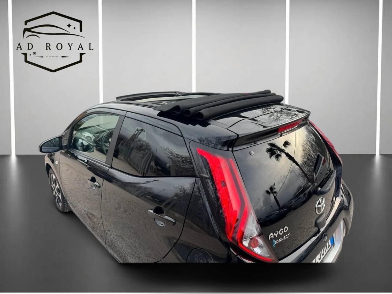 Toyota Aygo Connect 1.0 VVT-i 72 CV 5 porte x-play MMT 10/2020 CABRIO