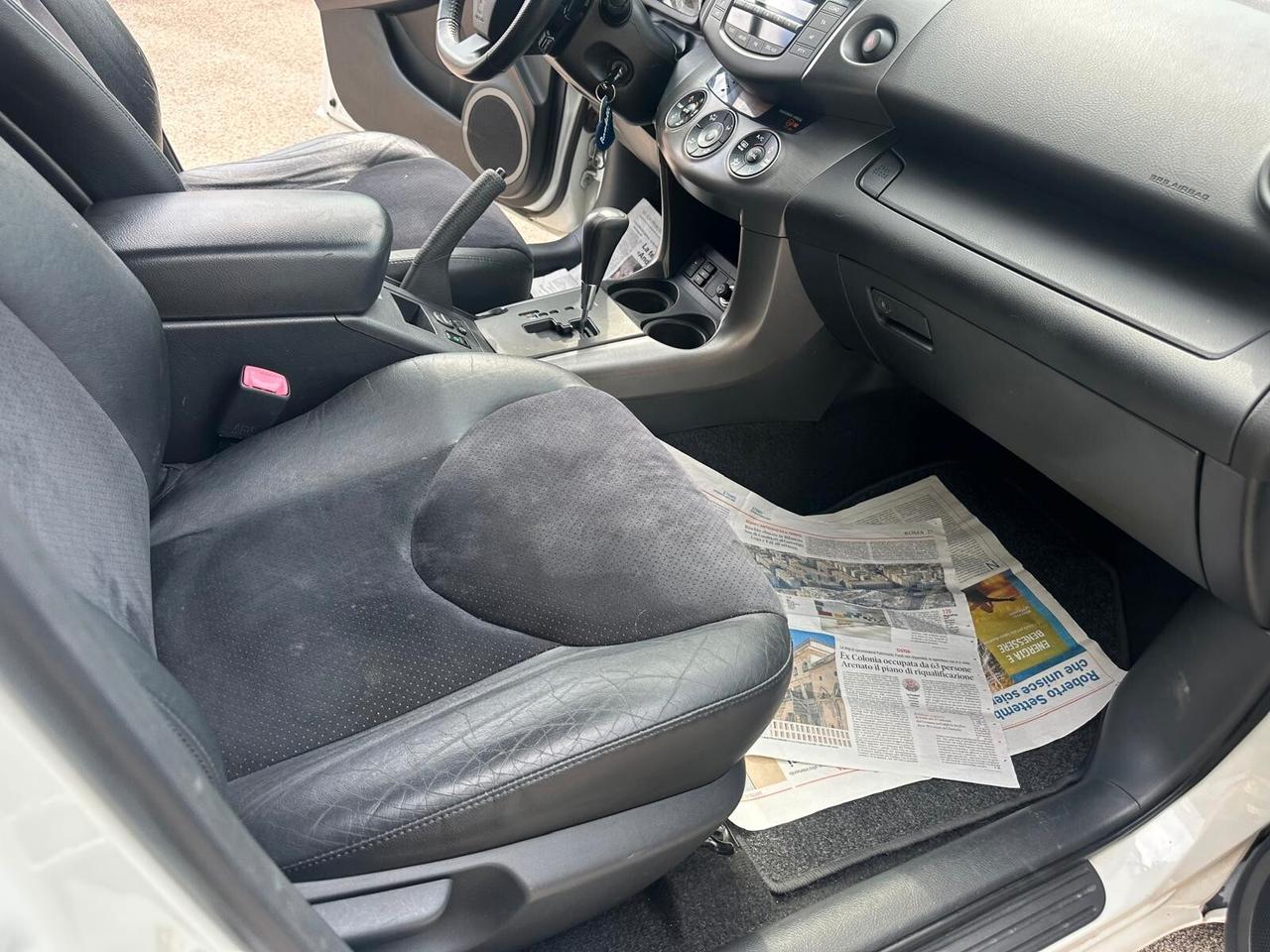 Toyota RAV4 Crossover 2.2 D-Cat A/T 150 CV Executive