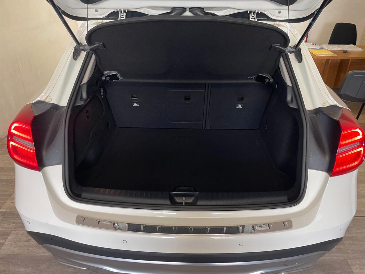 Mercedes-benz GLA 200 d Automatic 4Matic Premium Tetto Pelle