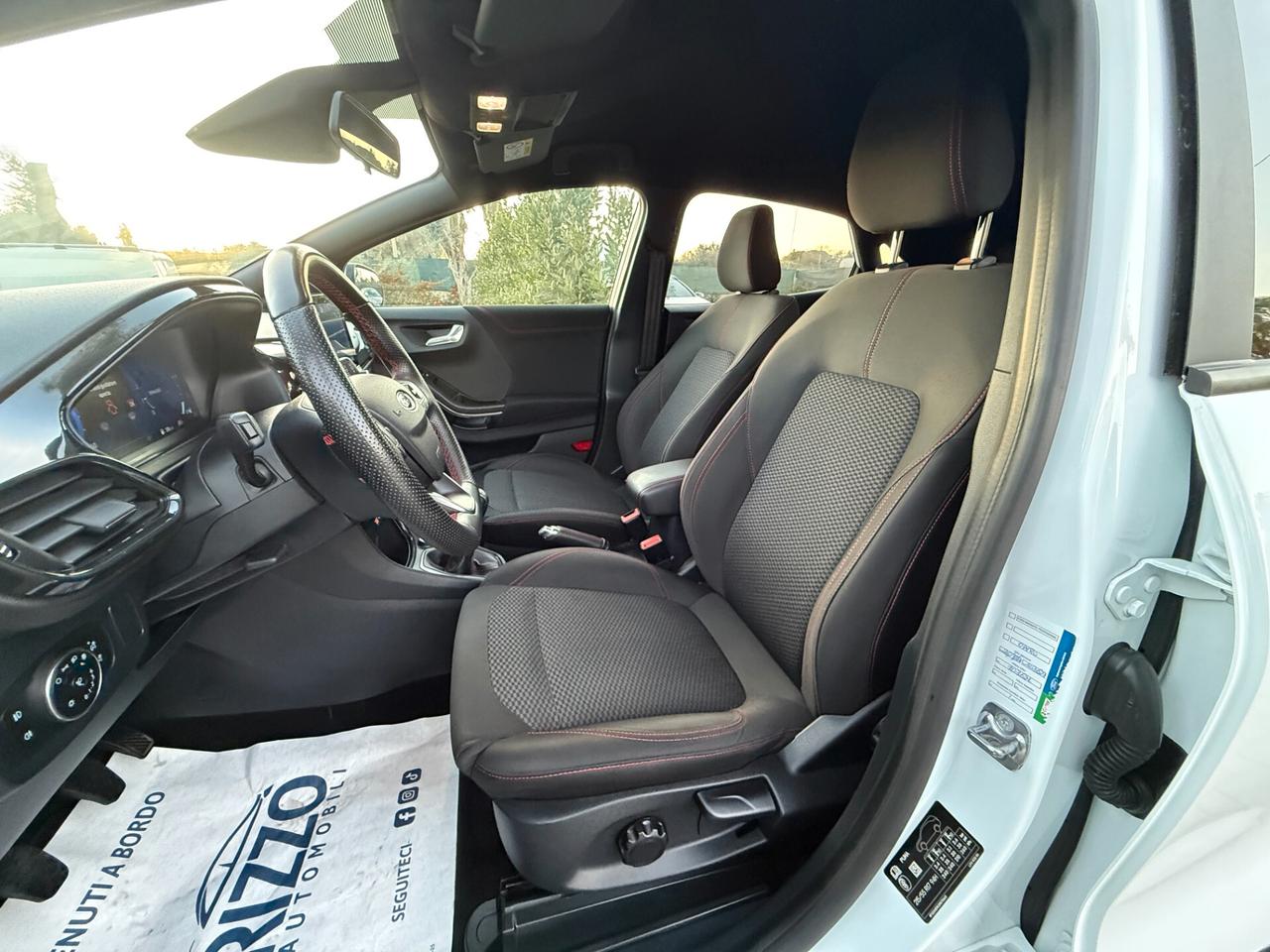 Ford Puma 1.0 EcoBoost Hybrid 125CV ST-Line Navi Cockpit