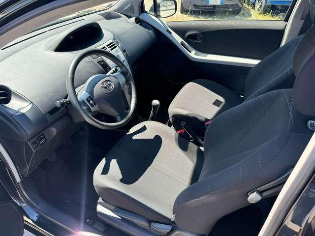 Toyota Yaris NEOPATENTATI 3p 1.0 Sol