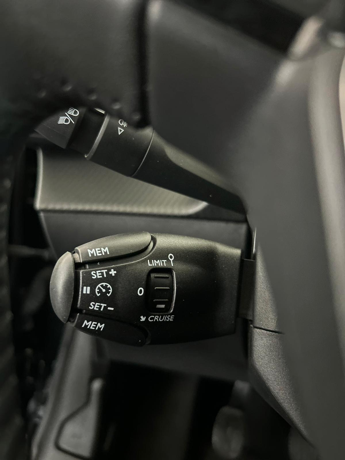 Peugeot 208 PureTech 1.2 benzina 100 cv Stop&Start 5 porte Allure