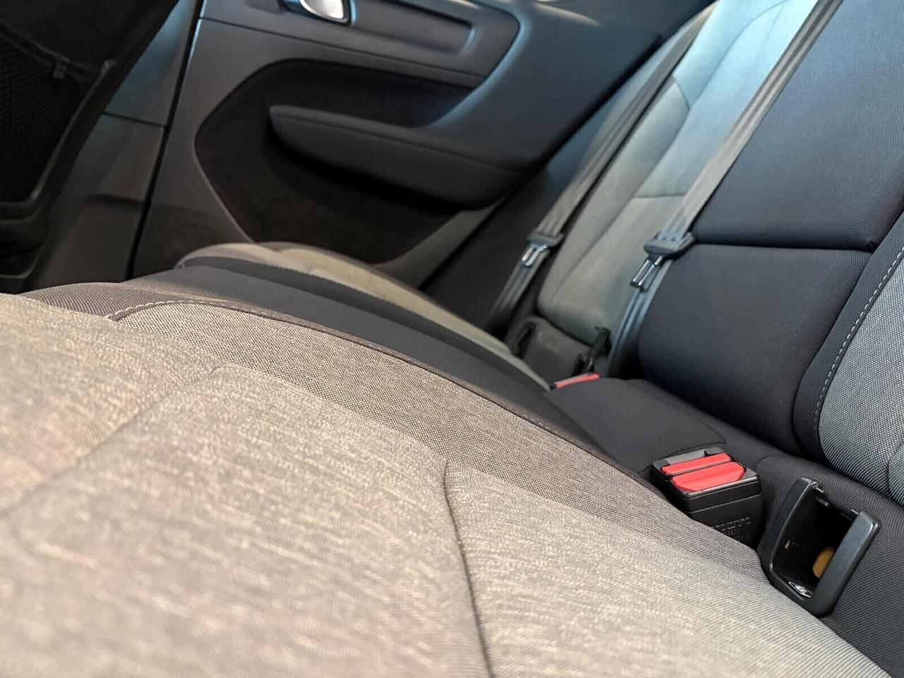 Volvo XC40 MOMENTUM PRO D3 Geartronic UNICO PR.