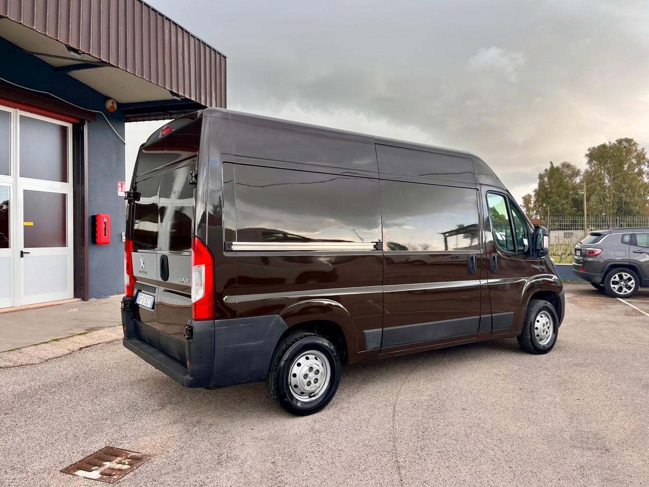 Peugeot BOXER 330 2.2 BLUEHDI 140 CV S&S L2H2 E6D