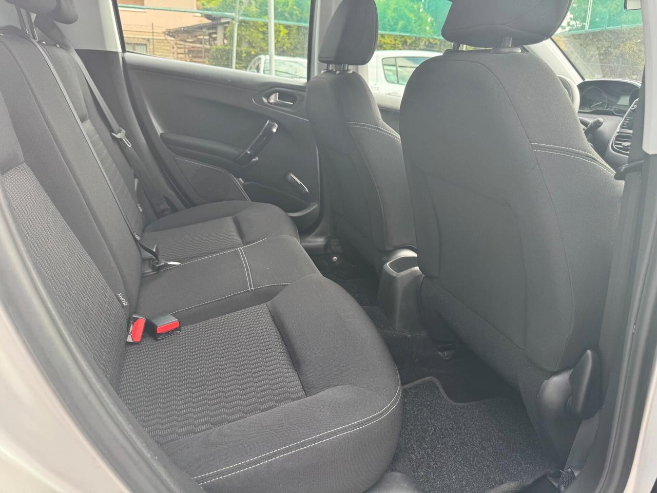 Peugeot 208 PureTech 82 5 porte Access