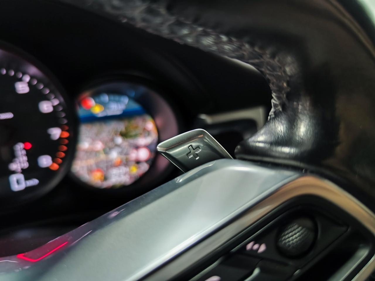 Porsche Macan 2.0 245cv Tetto Led