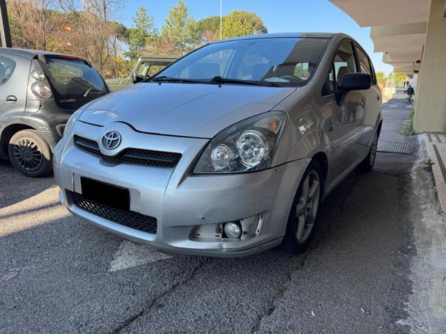 TOYOTA Corolla Verso 2.2 16V D-4D D-Cat 7pti