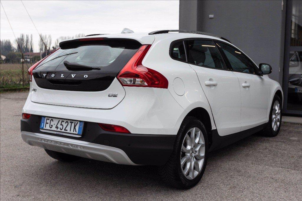 VOLVO V40 Cross Country 2.0 d2 Summum del 2017