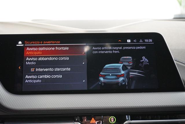 BMW M135 i xDrive VIRTUAL / PELLE / 19 / LED