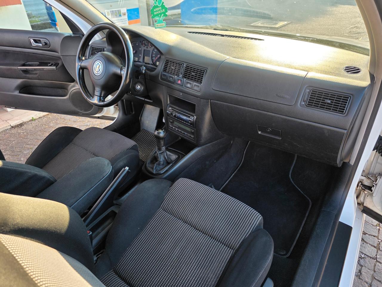 Volkswagen Golf 1.9 TDI/115 CV cat 3 porte Highline 401.000km