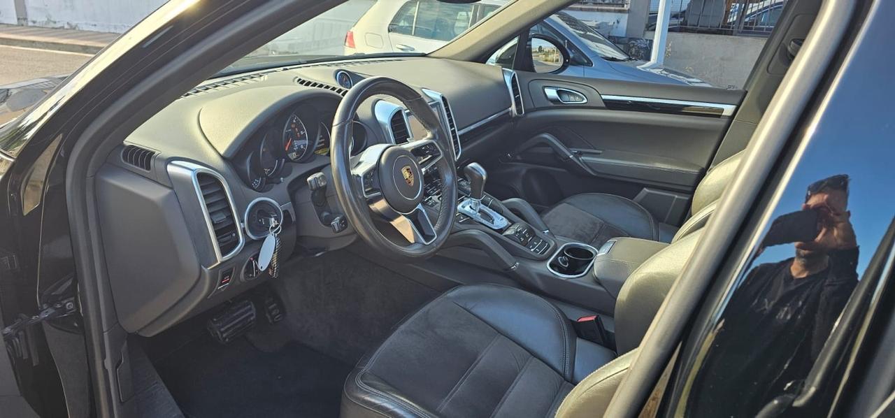 Porsche Cayenne 3.0 Diesel Platinum Edition