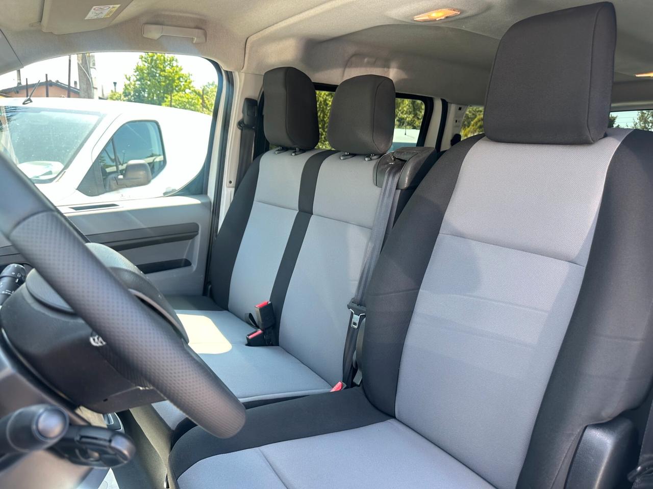 Peugeot Traveller BlueHDi 120 Medio Active