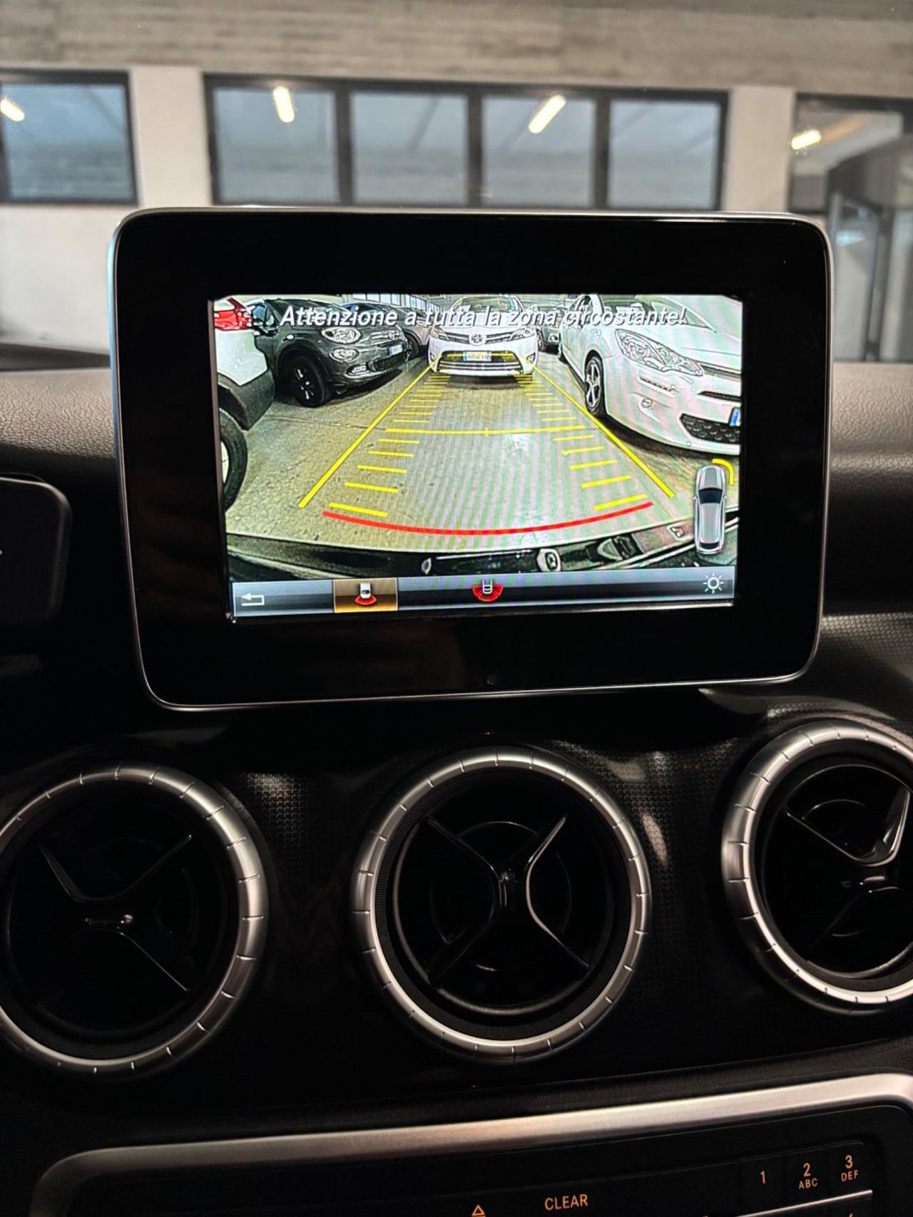 Mercedes-benz CLA 200d PREMIUM DARK