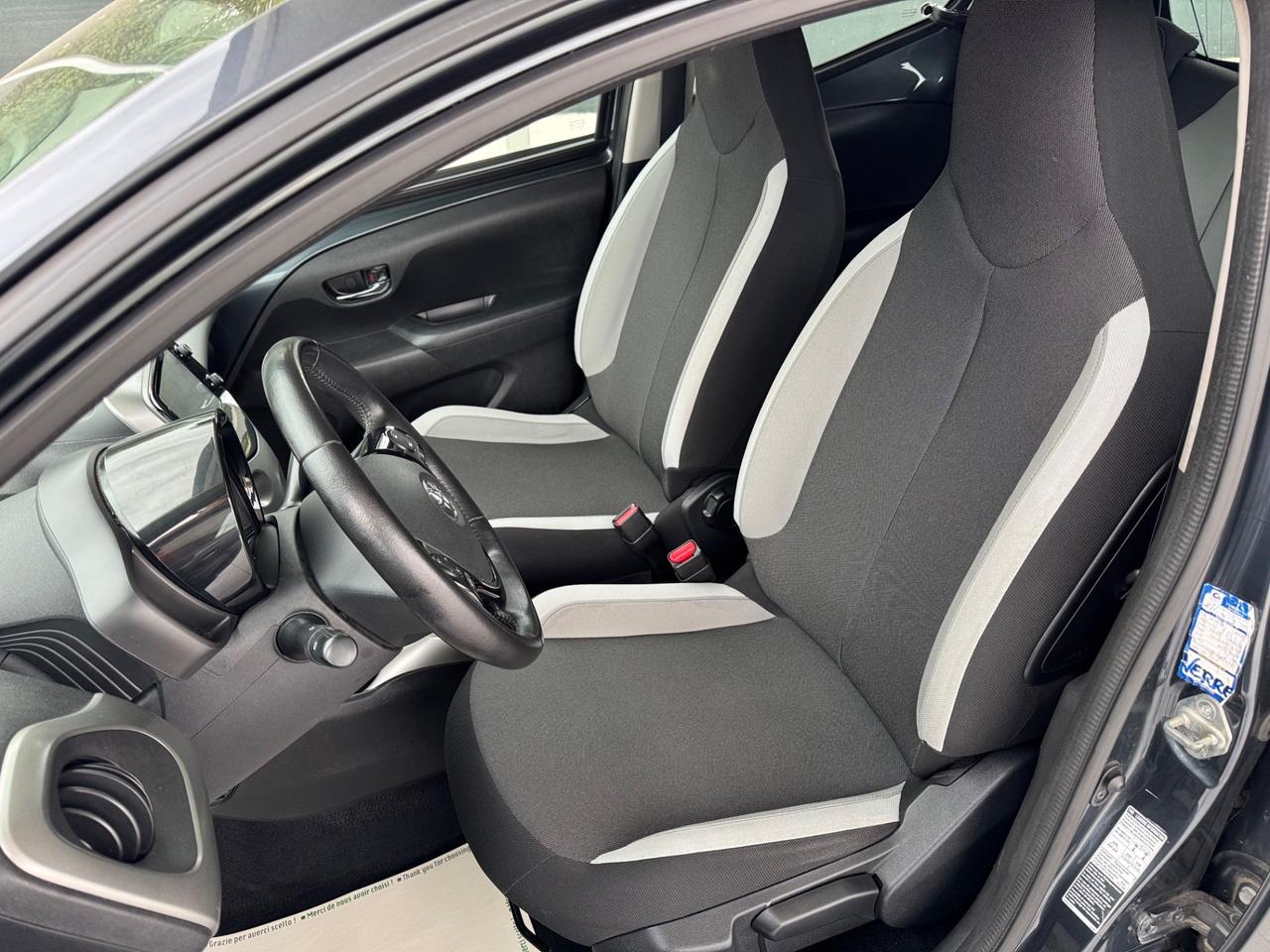Toyota Aygo 1.0 VVT-i 69 CV 5 porte x-play
