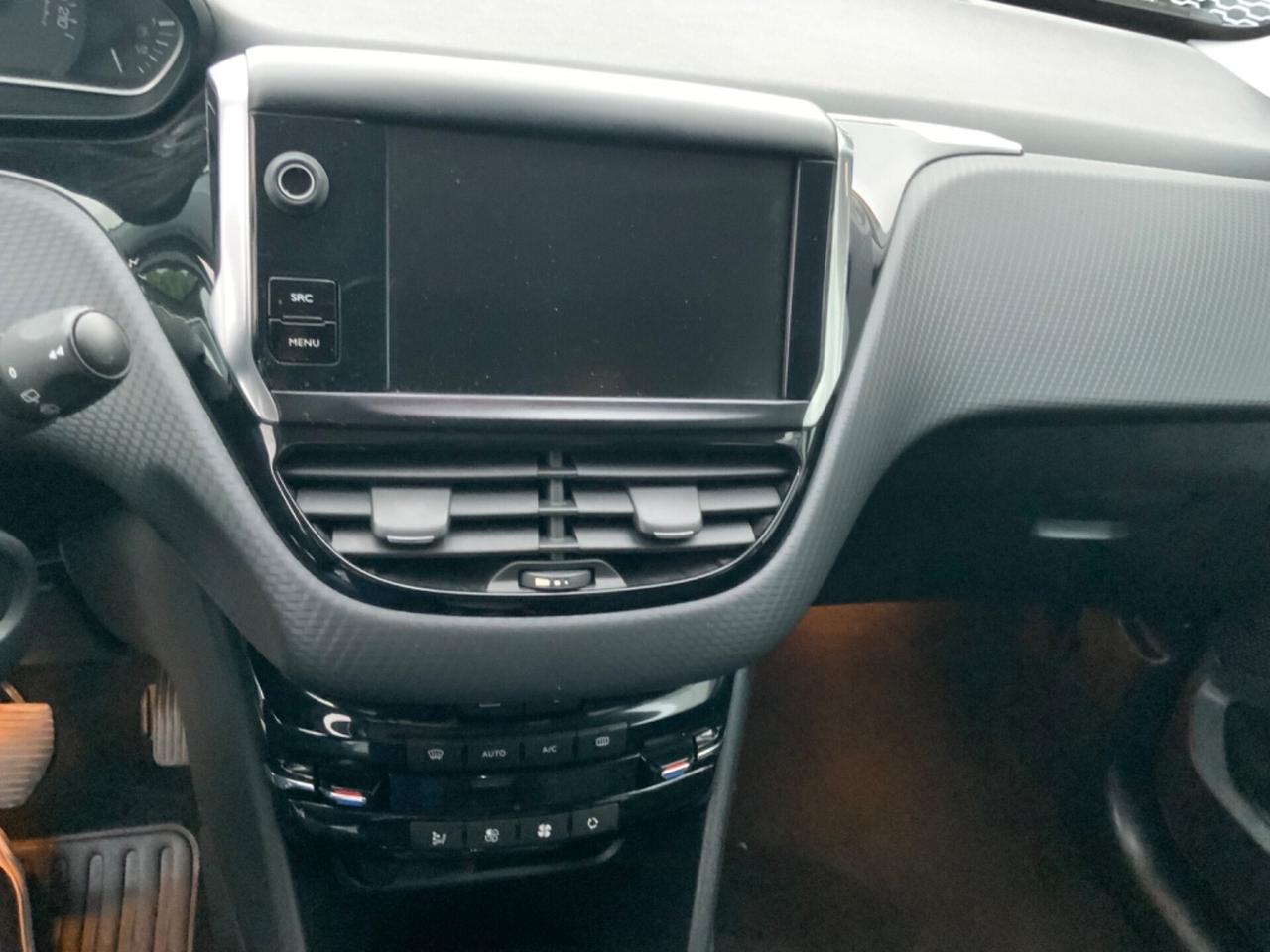 Peugeot 208 PureTech 82 5p. GPL Allure