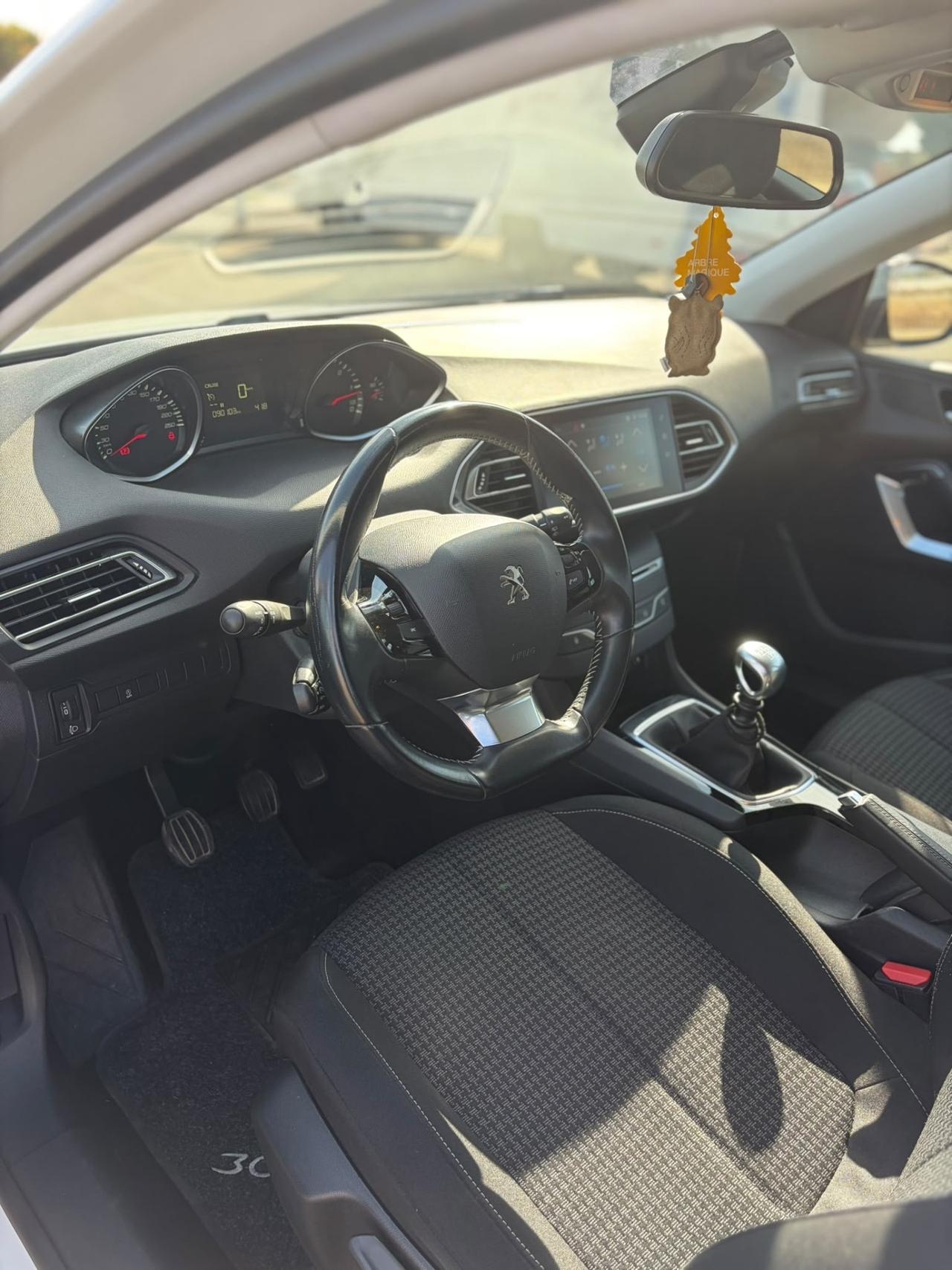 Peugeot 308 BlueHDi 130 S&S EAT8 SW Style