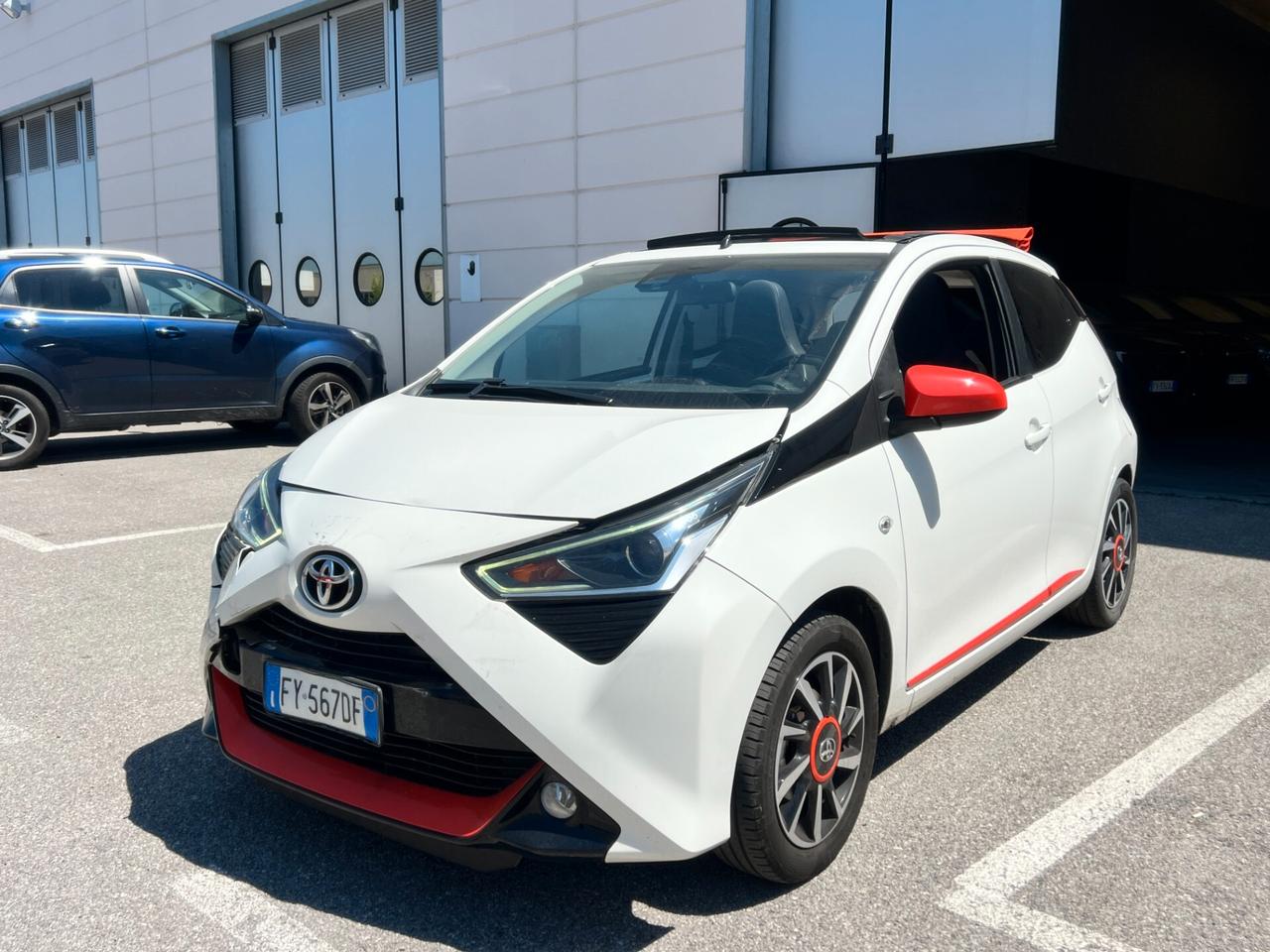 Toyota Aygo Connect 1.0 VVT-i 72 CV 5P. x-clusiv FULL