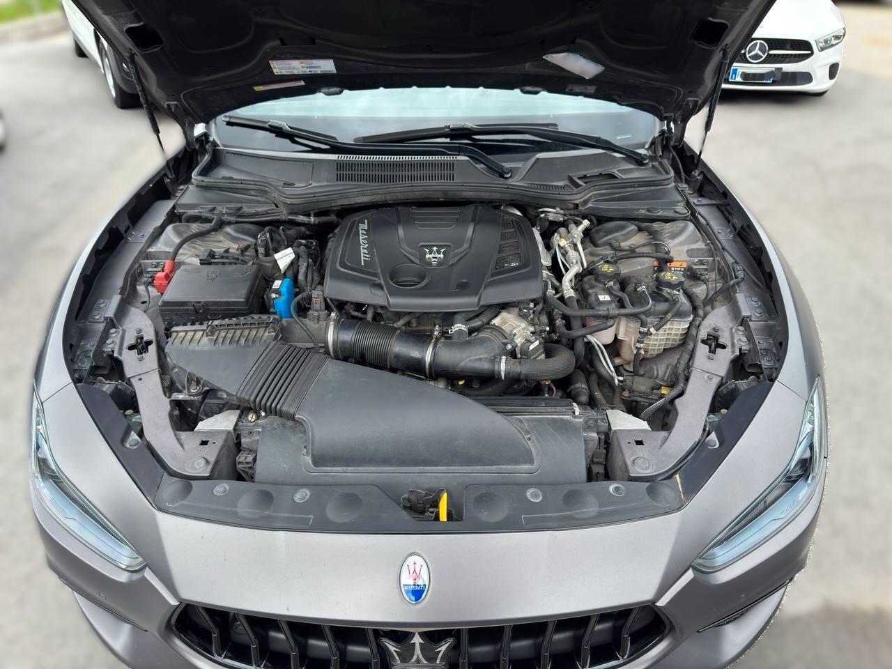 Maserati Ghibli 2.0 HYBRID 330 CV GRAN SPORT TETTO
