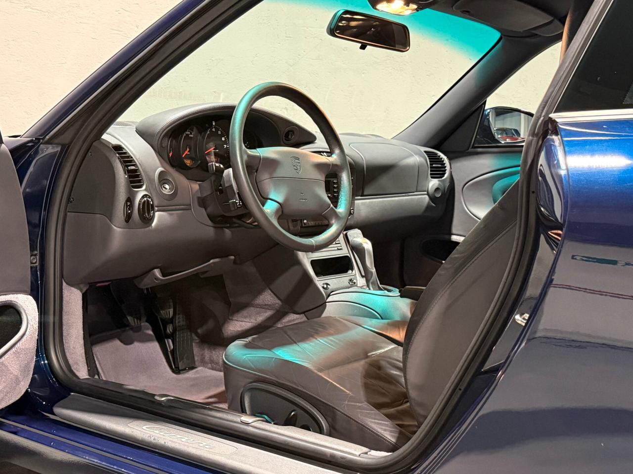 Porsche 911 Carrera cat Coupé