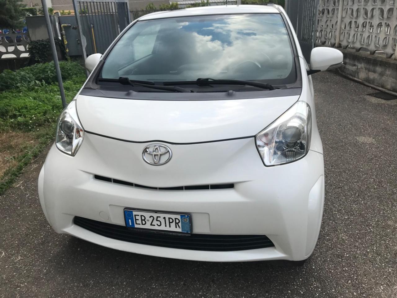 Toyota iQ 1.0 Sol