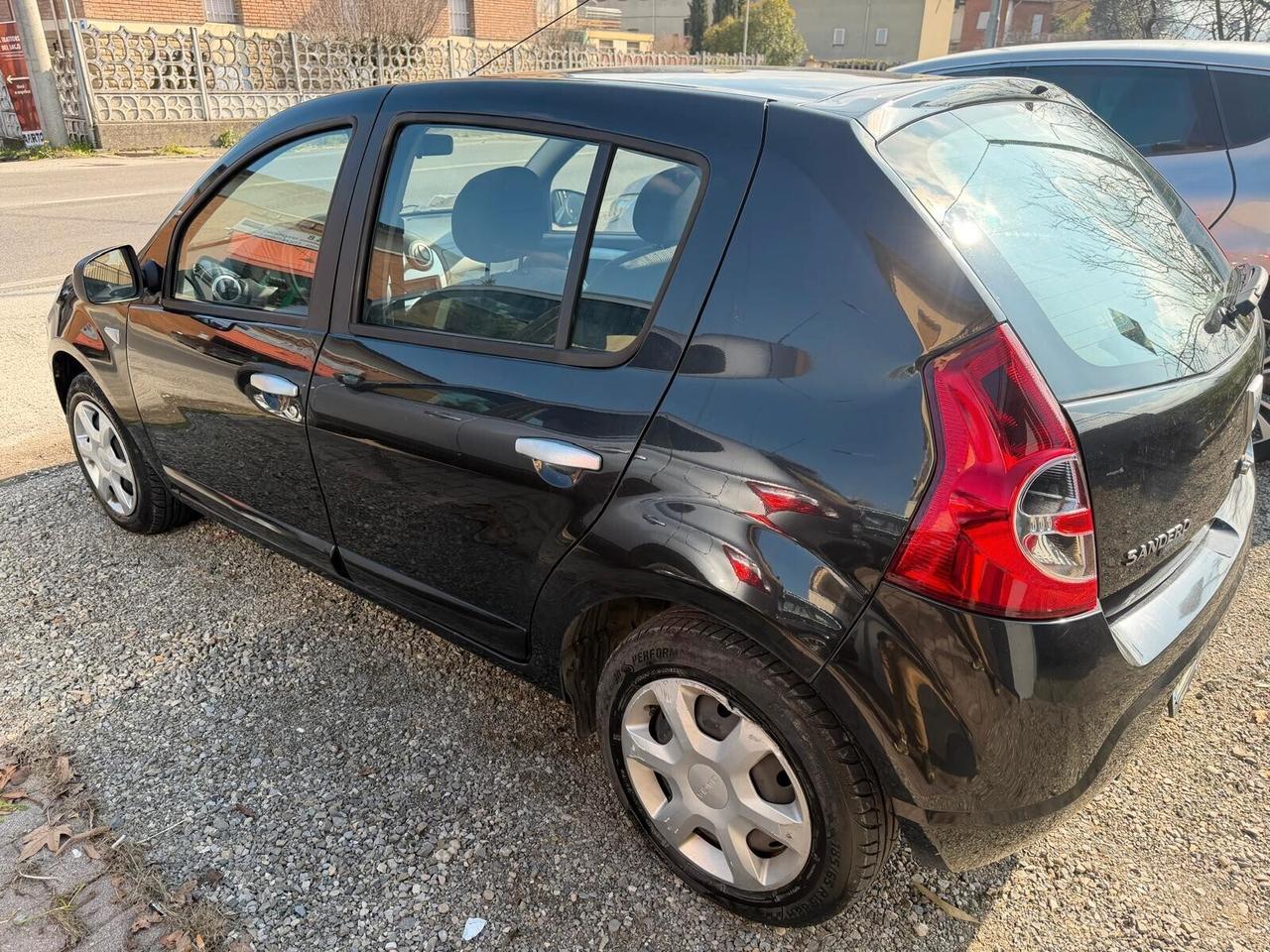 Dacia Sandero 1.4 8V Laureate Gpl