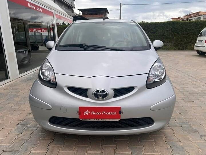 Toyota Aygo 1.0 12V VVT-i 3 porte Sol OK NEOPATENTATI