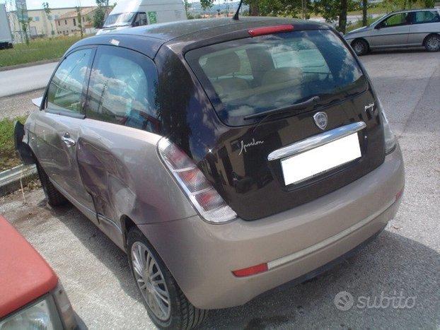 Lancia Ypsilon 1.3 MJT 75CV Oro Bicolore