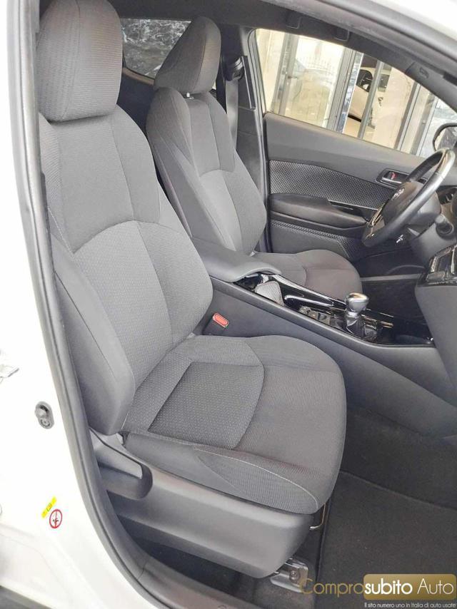 TOYOTA C-HR 1.8 Hybrid E-CVT Trand PROMO