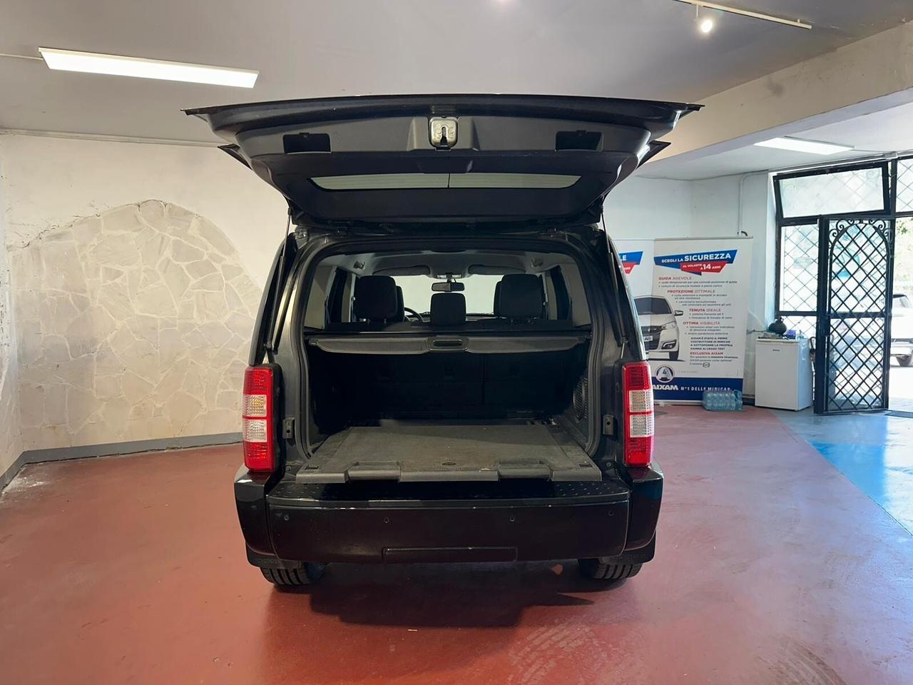 Dodge Nitro 2.8 CRD DPF SXT 4WD Street Edition