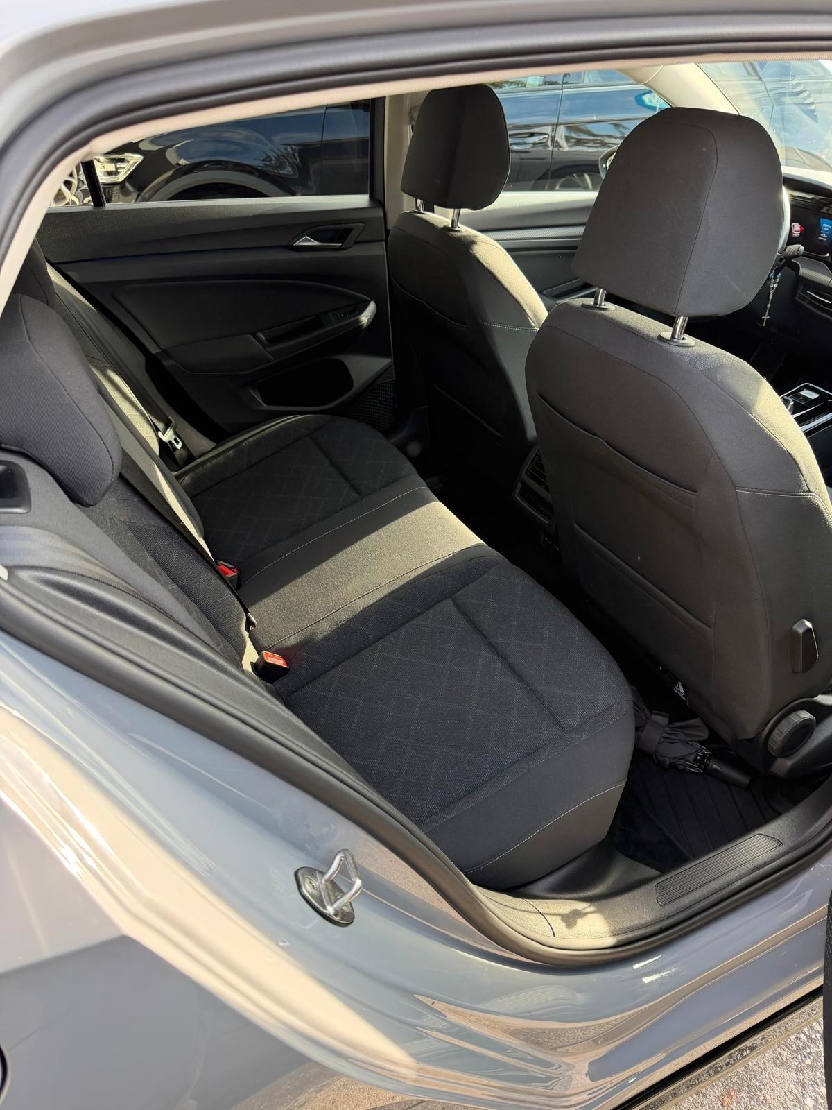 Volkswagen Golf 2.0 TDI 150 CV DSG SCR R-Line