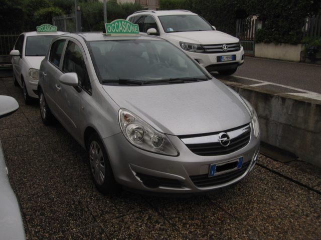 OPEL Corsa 1.2 5 porte Club NEOPATENTATI