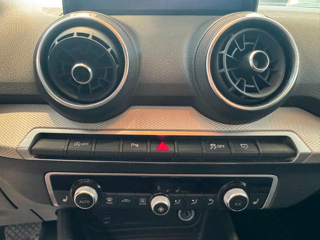 Audi Q2 35 TFSI S tronic Business Advanced