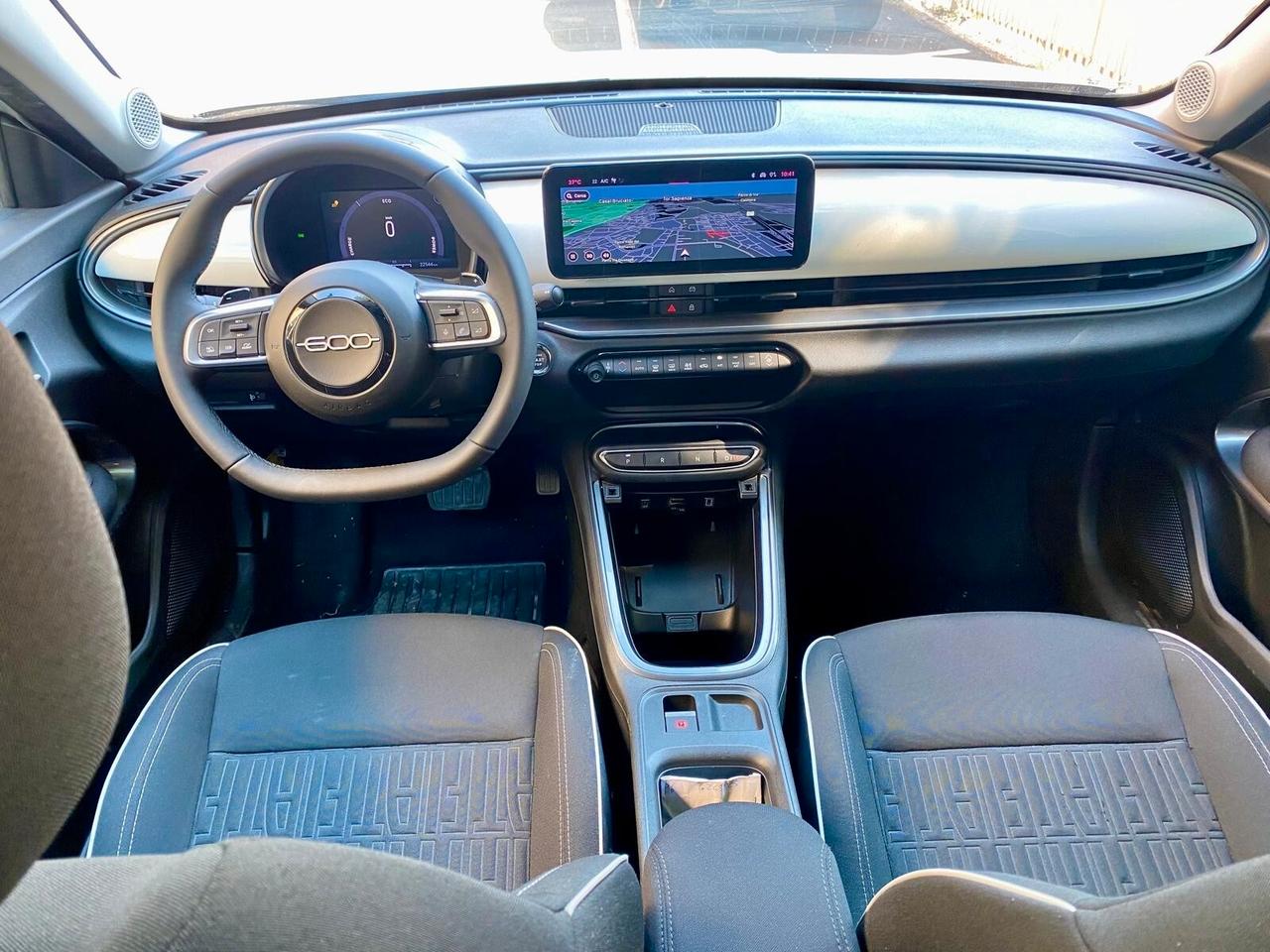 Fiat 600 Hybrid 145 CV DCT MHEV Pop