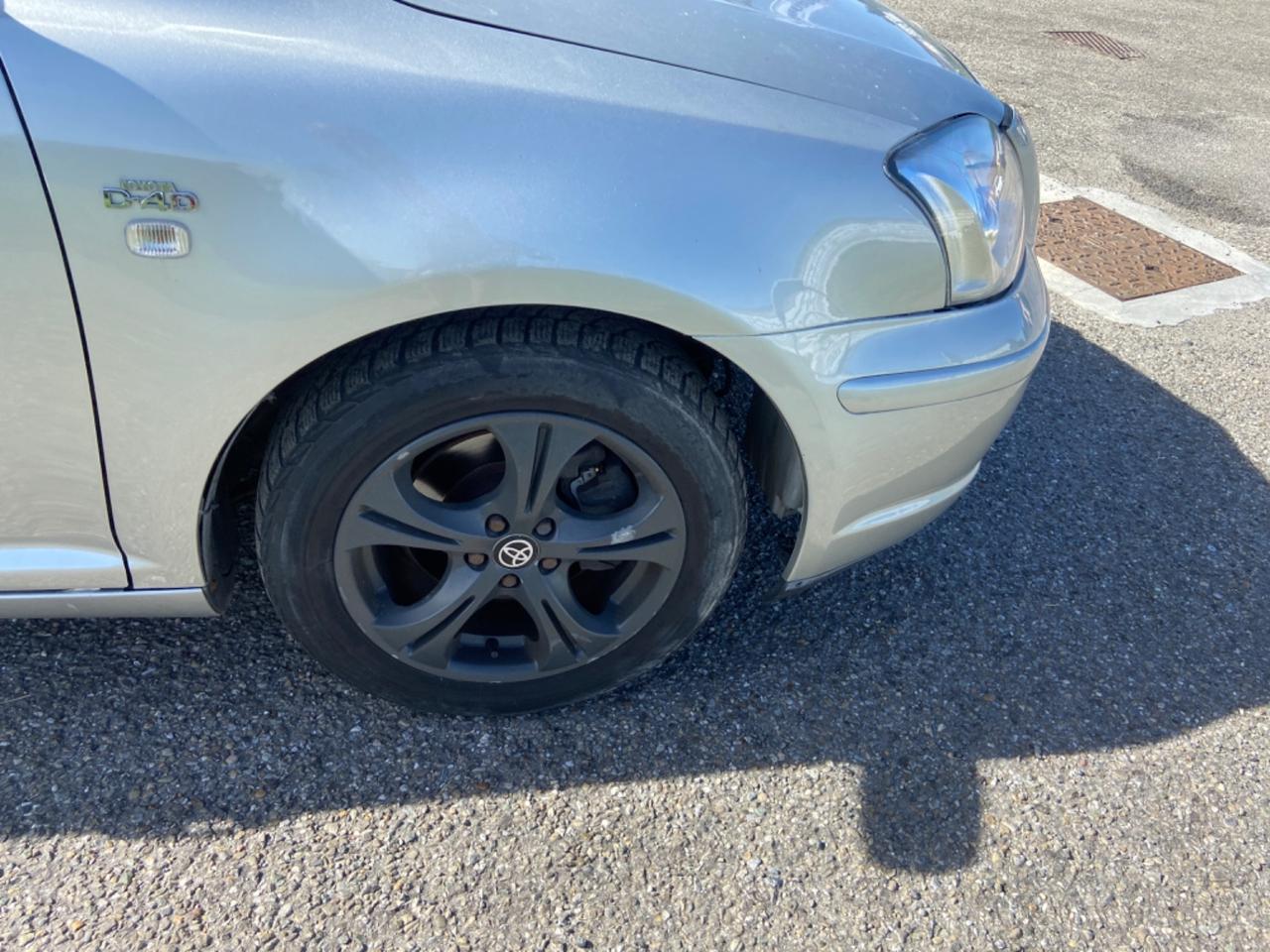 Toyota Avensis 2.0 D-4D 16V Station Wagon