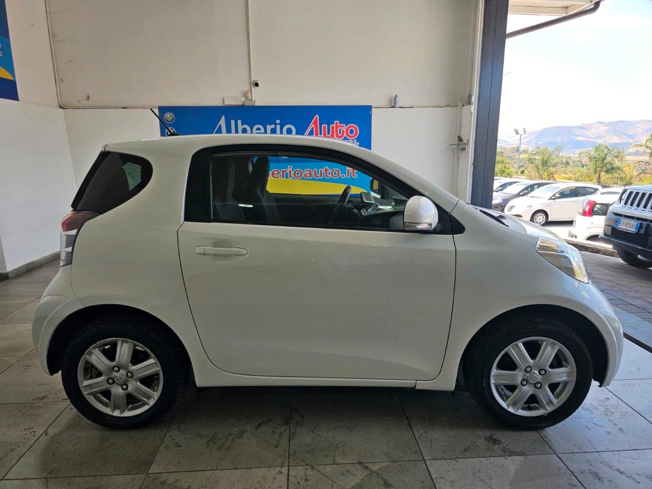 Toyota iQ 1.0 Sol