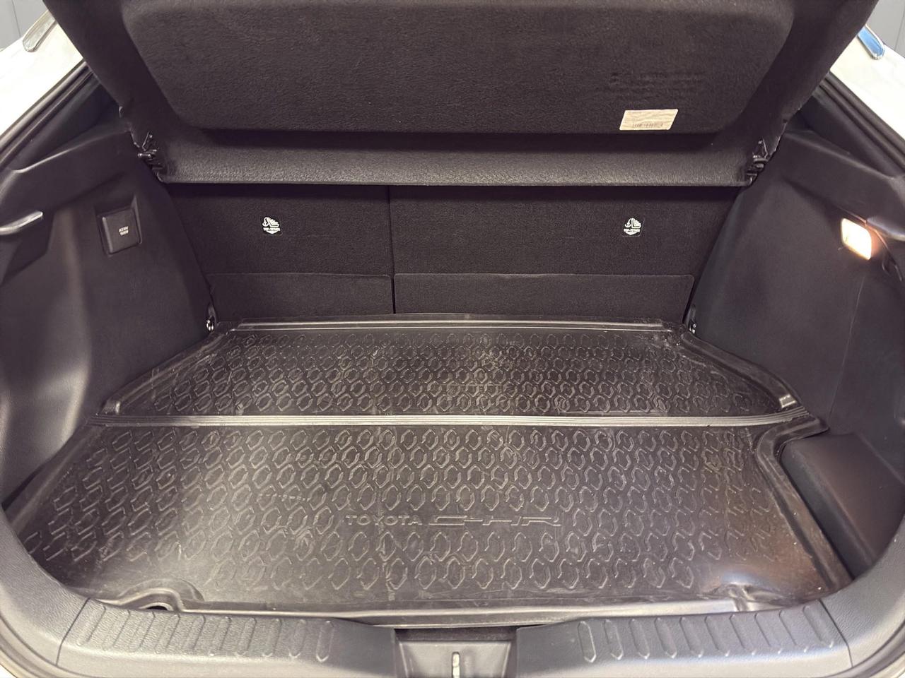 Toyota C-HR 2.0 phev Trend eco fwd e-cvt