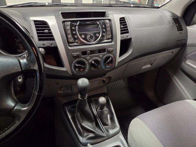 TOYOTA Hilux 2.5 D-4D 4WD Extra Cab UNICOPROPIETARIO