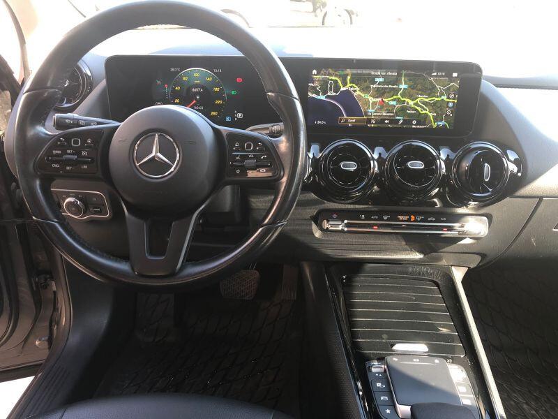 Mercedes-Benz GLA 200d Automatic 2022