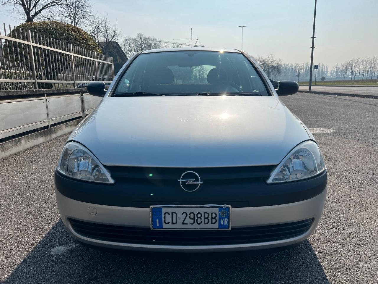 Opel Corsa 1.2i 16V cat 5 porte Euro 4 adatta a neopatentati